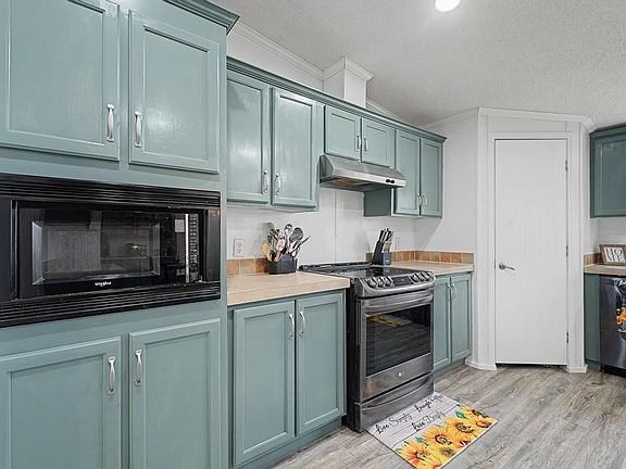 5th image of 16307 Cardinal Rd