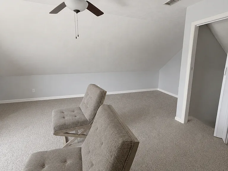 409 Williamsport Dr — Photo 6