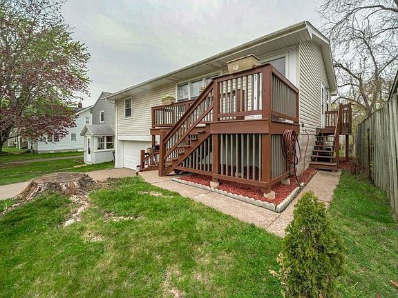 2nd image of 2035 Nortonia Ave