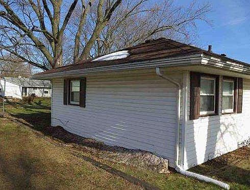 3rd image of 406 W 20th St