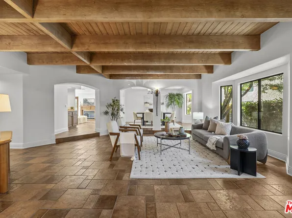 25345 Irving Ln, Valencia, CA 91381