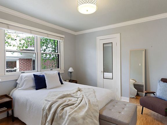4th image of 1364 E Kensington Ave