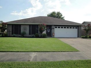 671 Birchwood Dr, Port Neches, TX 77651