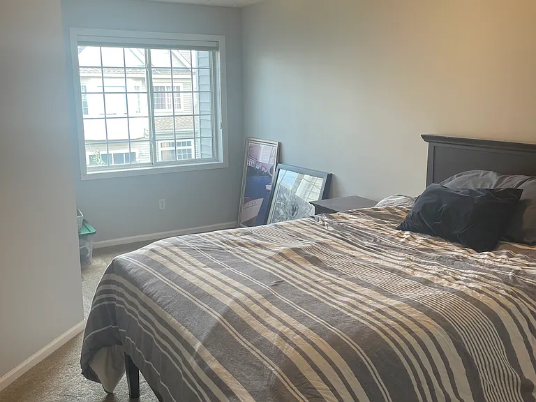 Secondary bedroom