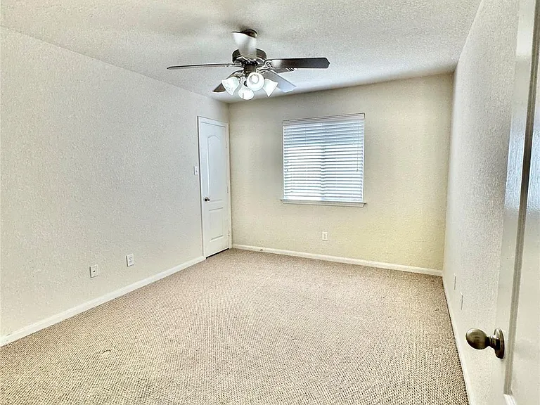1307 Surecrop Ln — Photo 15