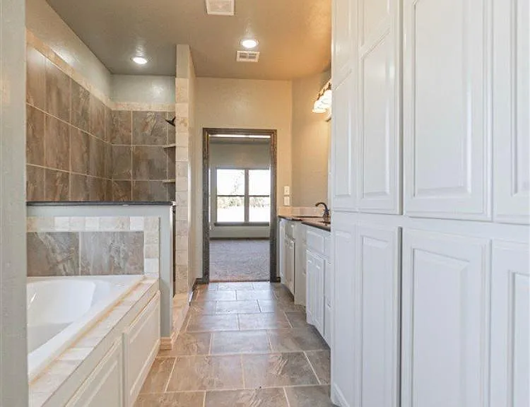 1110 Mount Pinchot Ave — Photo 25