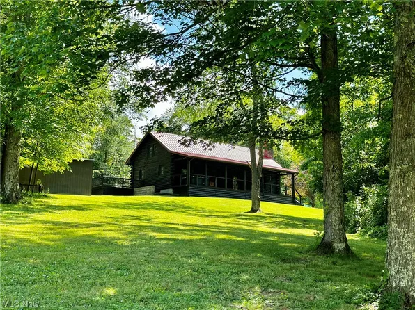 406 Oak St, Bethesda, OH 43719