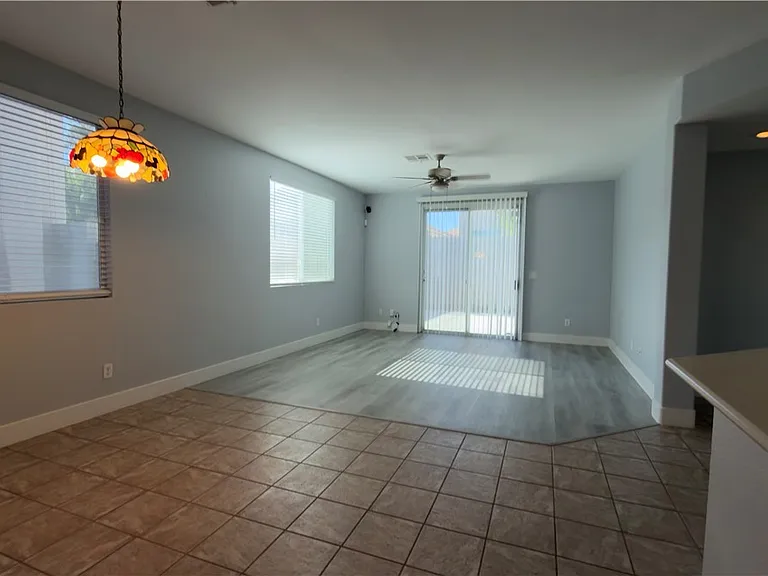 9842 W Mesa Vista Ave — Photo 5