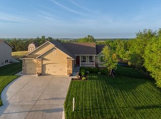 417 Kimberly Ln, Chapman, KS 67431