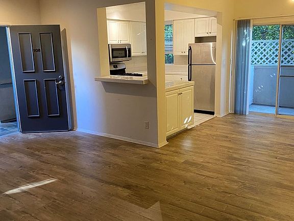 3rd image of 3518 Dunn Dr APT 108