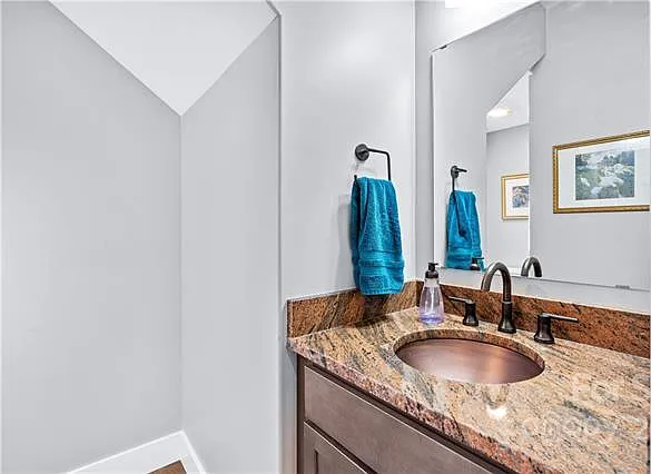 5 Feather Ridge Rd — Photo 28