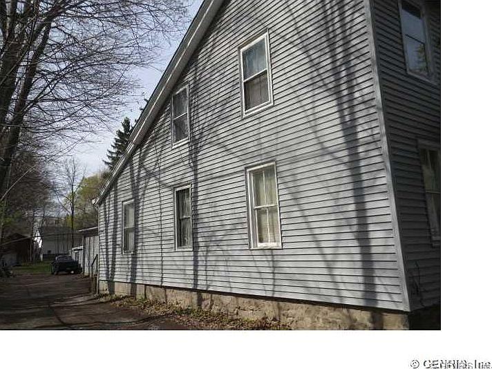 2nd image of 107 Maple Ct