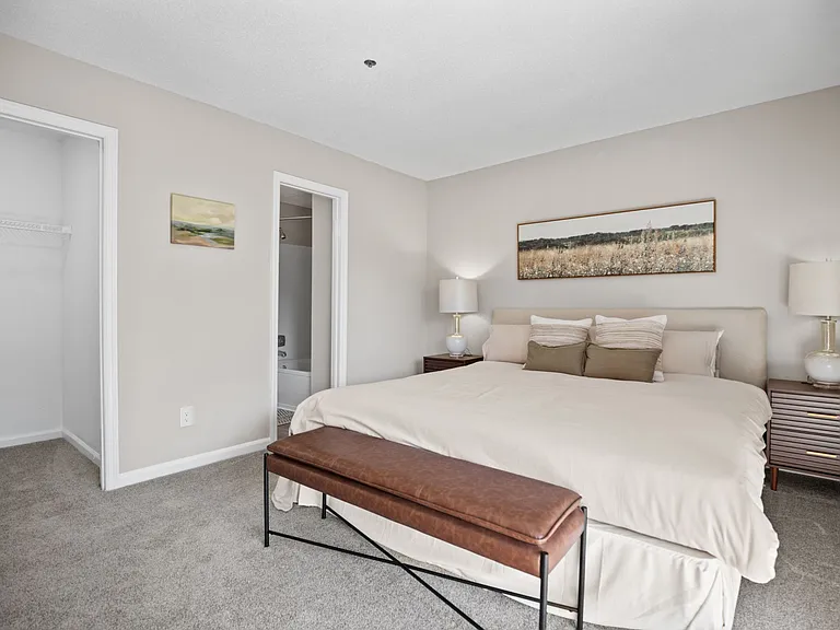 Northlake Apartments — Photo 17