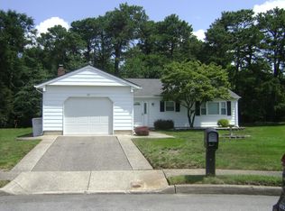 69 Doral Ct, Toms River, NJ 08757
