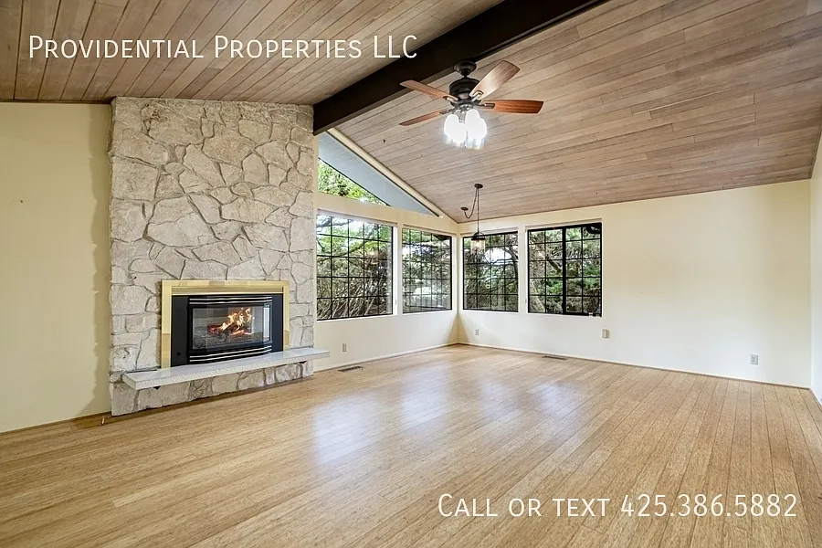4 bed, 2.5 bath, 2290 sqft, $5,000 — Photo 3