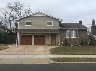 103 Eden Ave, Massapequa Park, NY 11762