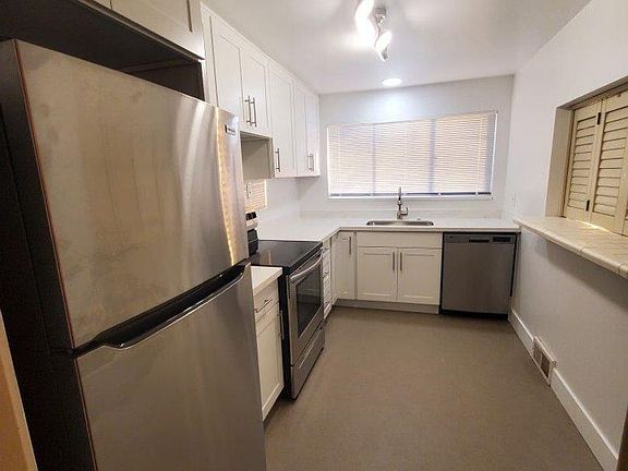 3rd image of 509 5th Ave W #507 & 509