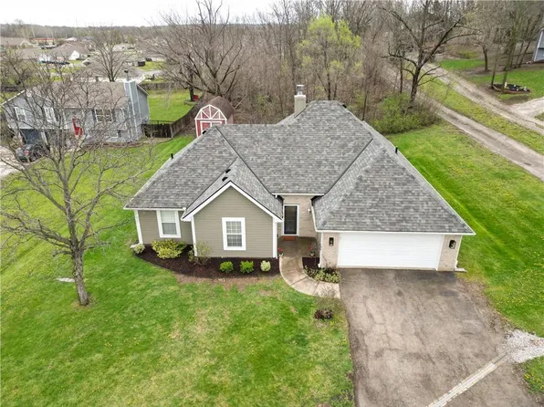 309 S Minter Rd, Grain Valley, MO 64029
