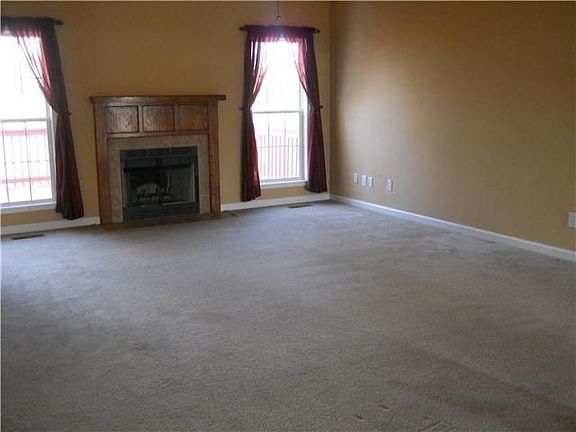 2nd image of 795 Ellie Nat Dr