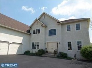 231 Hazeltine Cir, Blue Bell, PA 19422