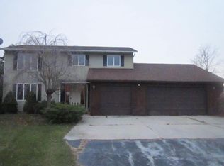 734 Tucker Rd, Fremont, OH 43420