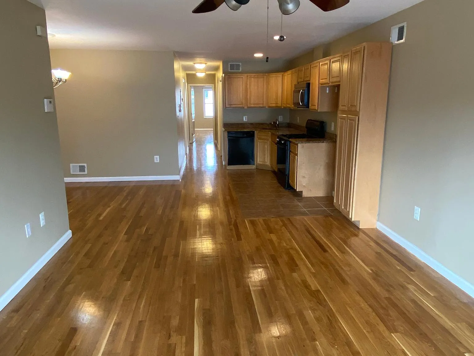 394 Virginia Ave — Photo 2
