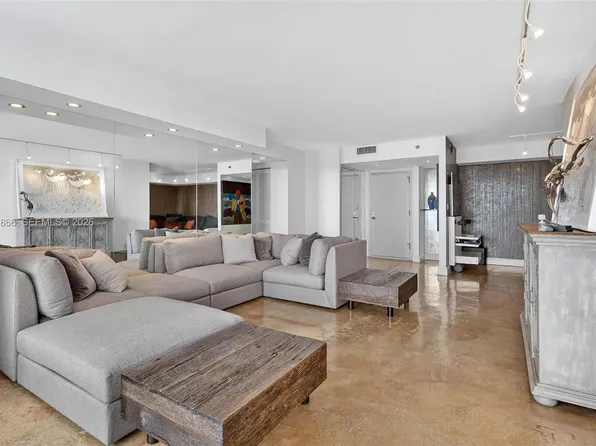 2000 Towerside Ter APT 1408, Miami, FL 33138