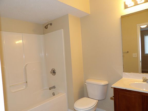 3rd image of 1518 Singh St
