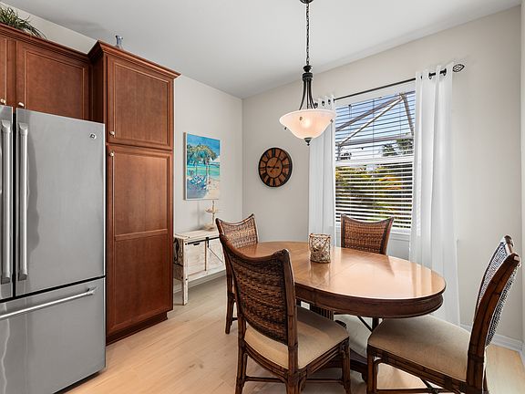 5th image of A28033 Oceana Dr