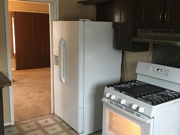 3rd image of 30050 Hanover Blvd