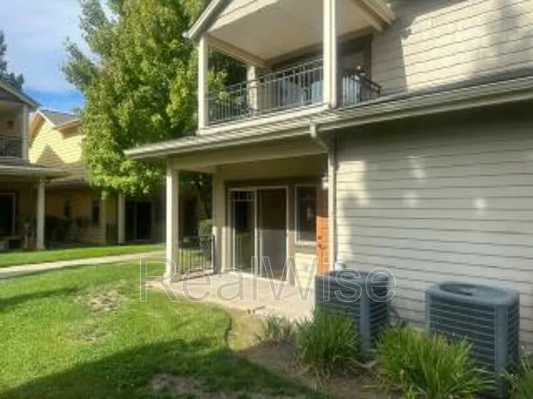 1709 Softwood Way — Photo 31