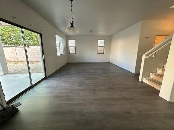 4th image of 9028 W Fullam St