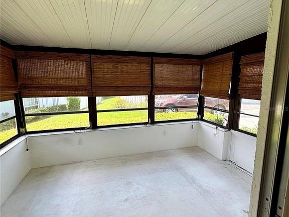 5th image of 1610 BERWICK COURT #D