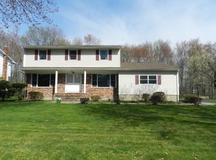 8 Larkspur Dr, Parsippany, NJ 07054