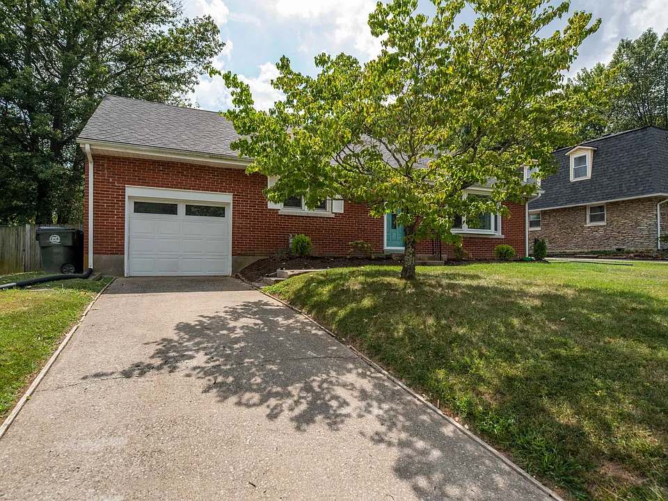 282 Zandale Dr