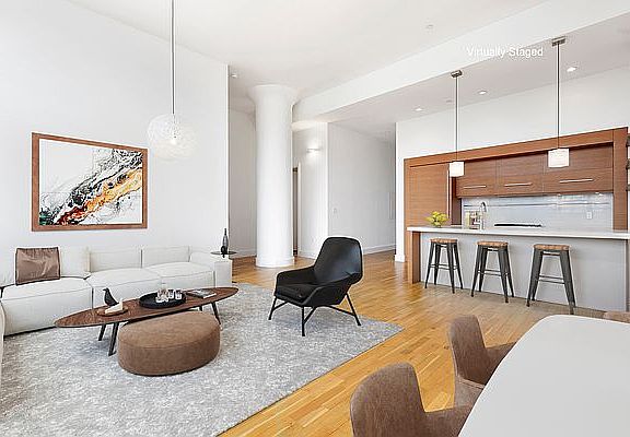 4th image of 360 Furman St APT 513
