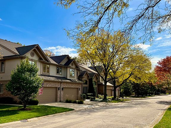 4th image of 4914 Creek Dr