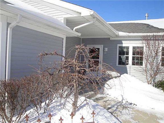 2nd image of 7554 Anchor Dr #15