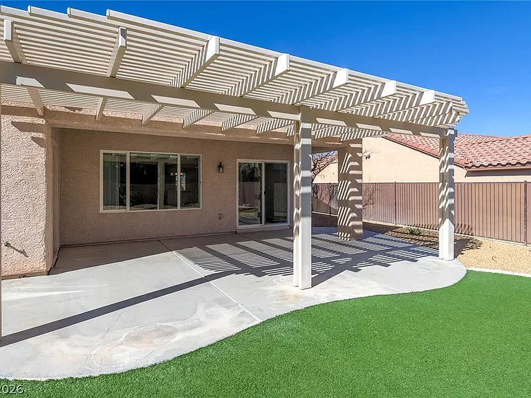 2108 Mardela Springs Ct — Photo 32