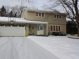 10922 Southview Dr, Burnsville, MN 55337