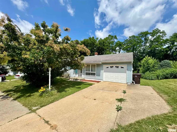 3813 W Brighton Ave, Peoria, IL 61615