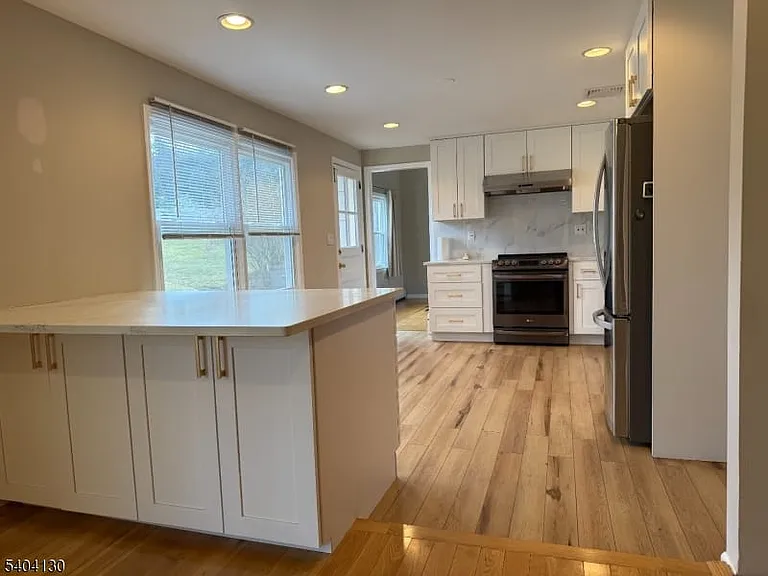 126 Sagamore Dr — Photo 7