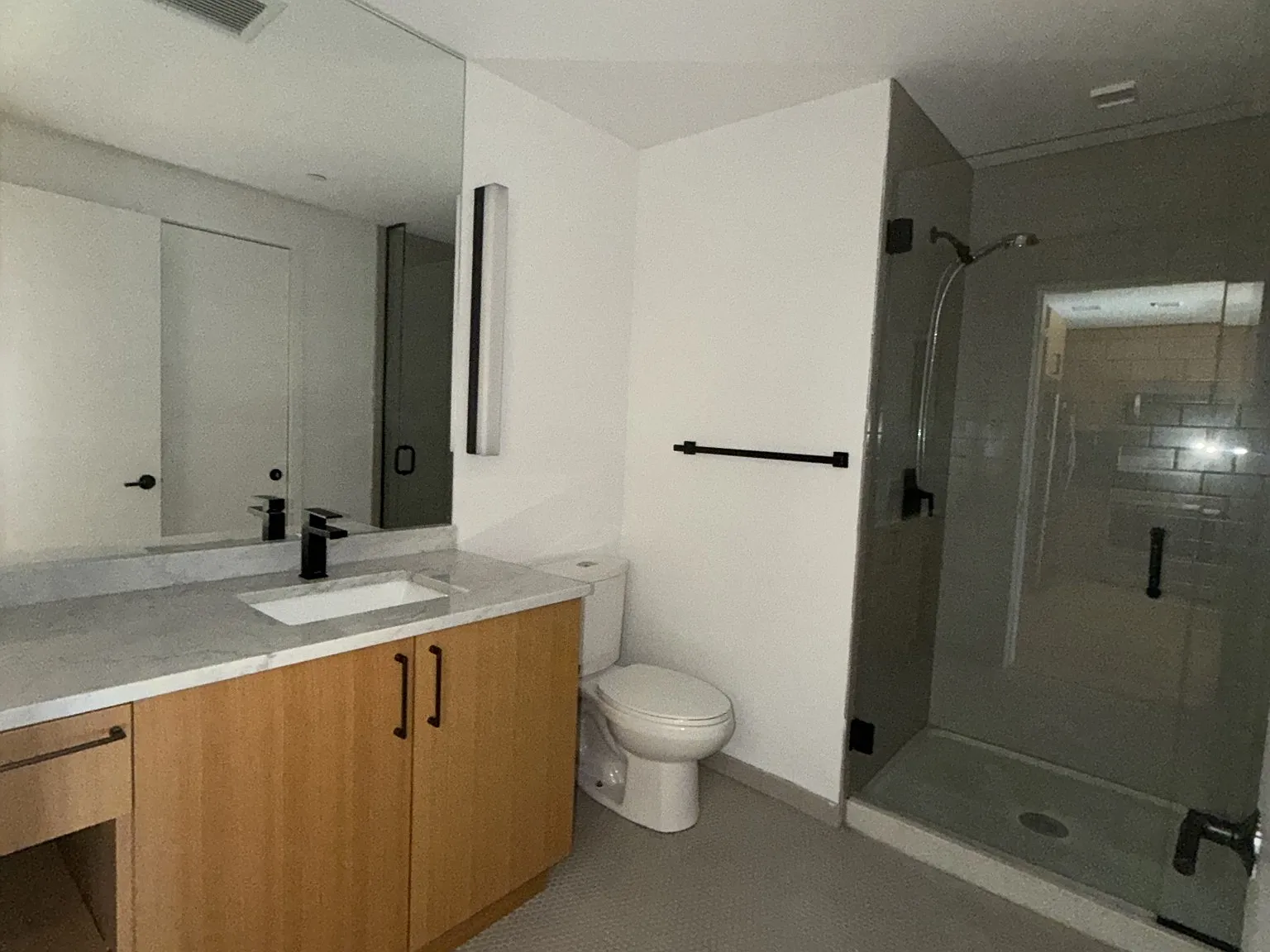 2 bed, 2.0 bath, $4,150 — Photo 3