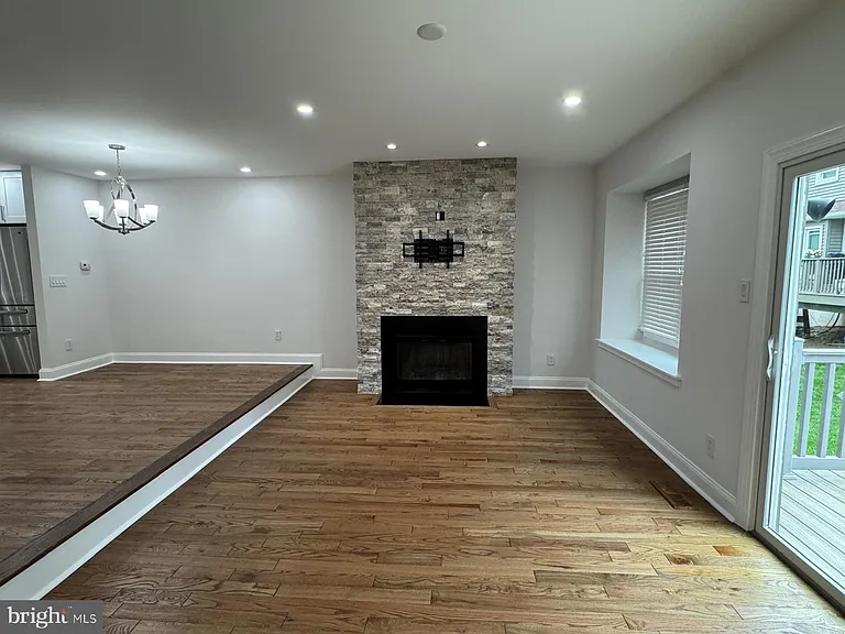 4002 Franklin Ct #4002 — Photo 5