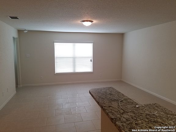 3rd image of 6635 Luckey Sq