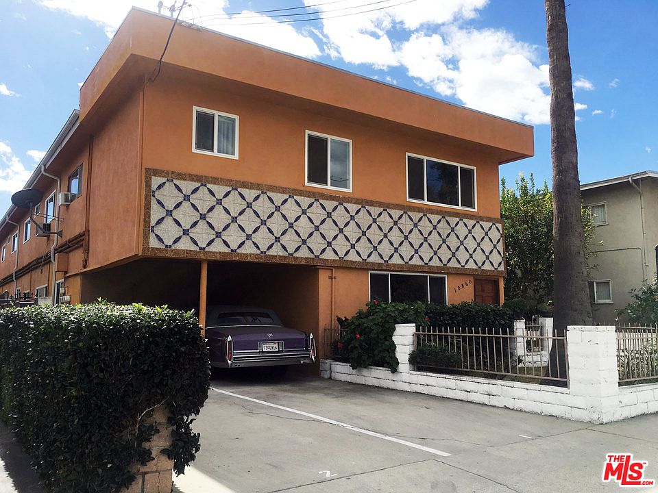 1st image of 10860 Blix St