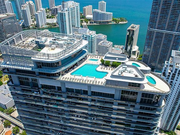 3rd image of 1000 Brickell Plz #Penthouse 5707