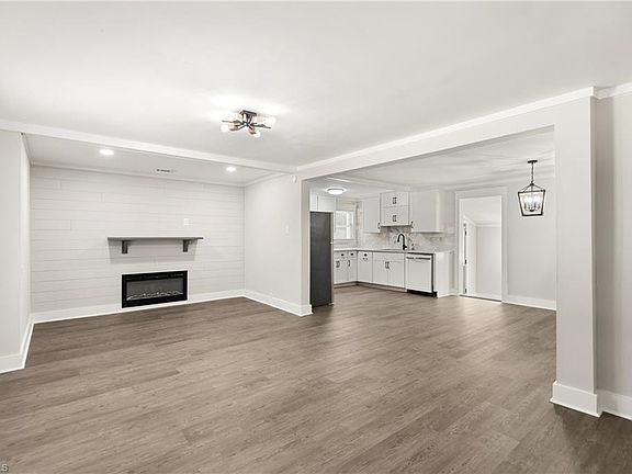 5th image of 331 Grubb Dr