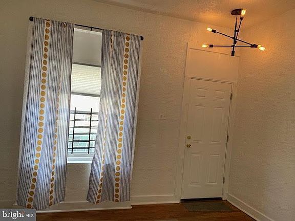 2nd image of 1816 N Gratz St