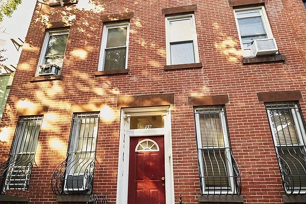 Rented by Douglas Elliman | media 17